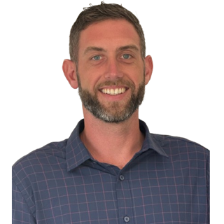 Headshot of Elijah Merz