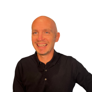 Headshot of Stuart Mulchinock